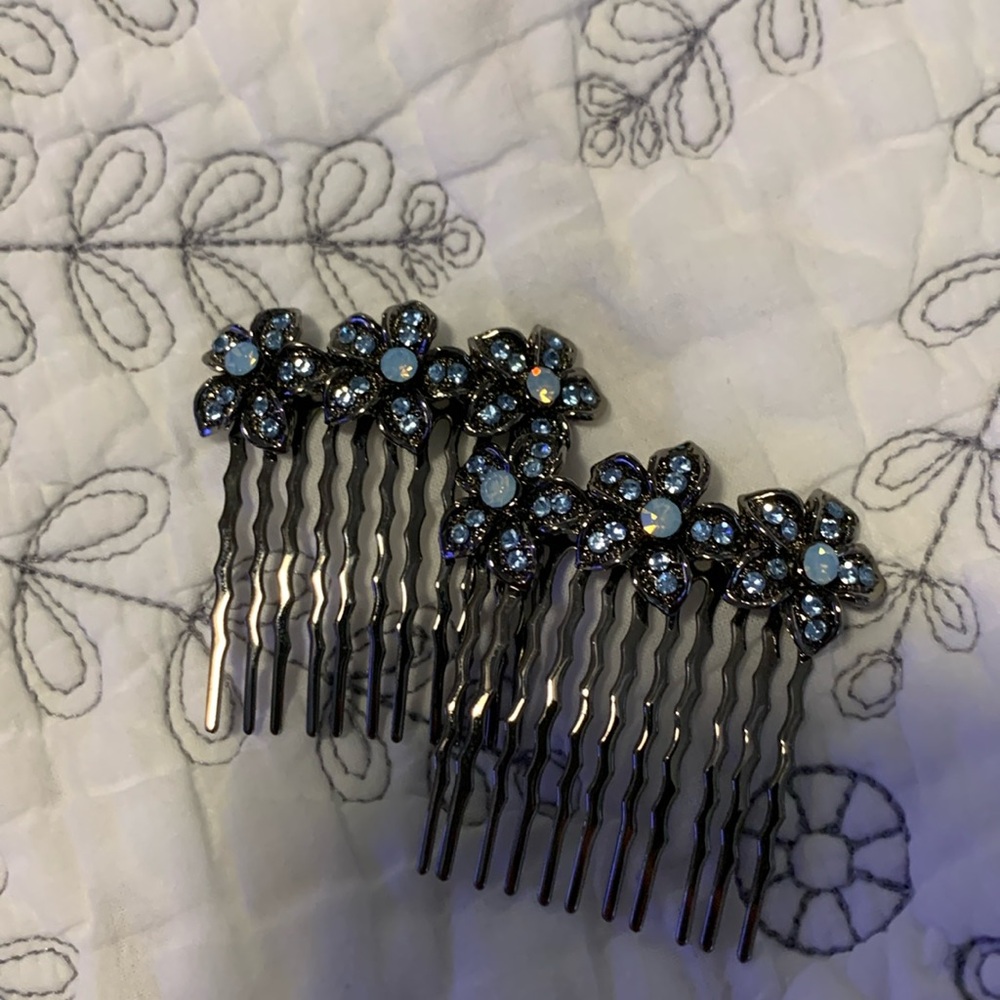 Vintage crystal comb pair